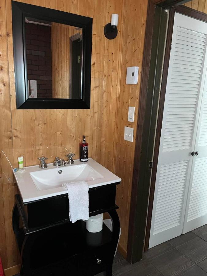 La Cabane Chez Jimmy Petit-Saguenay Dış mekan fotoğraf